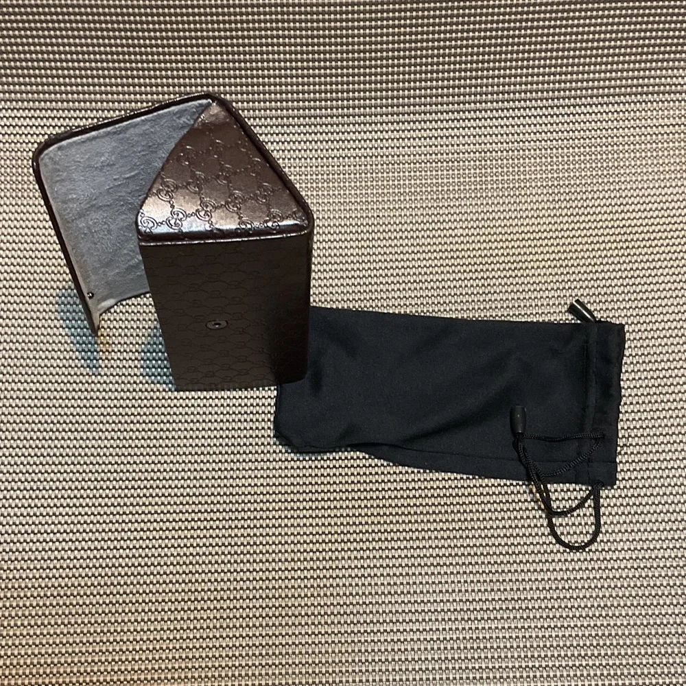 Gucci Dark Brown sunglasses case with Black Pouch - Picture 6 of 6